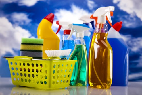 Professional move out cleaning for an Islington flat kitchen