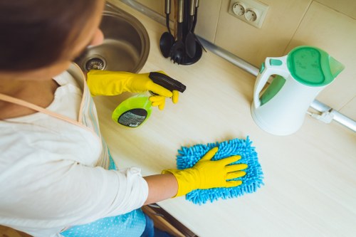 Preparing a rug cleaning appointment in an Islington home